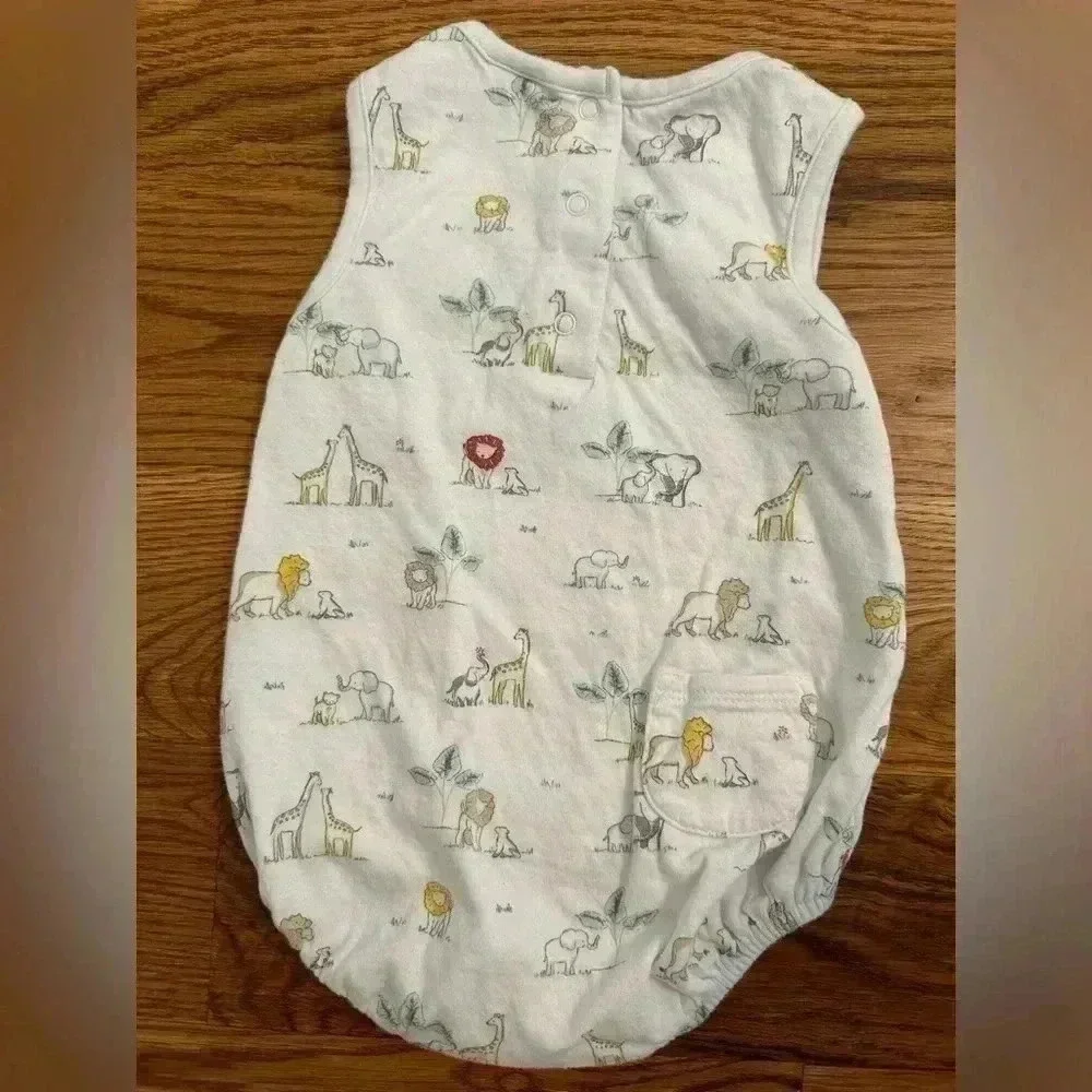 Janie and Jack Baby Safari Bodysuit size 6-12 months